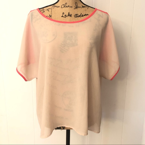 Make an Offer! Med Nude/Coral Top - Picture 2 of 5